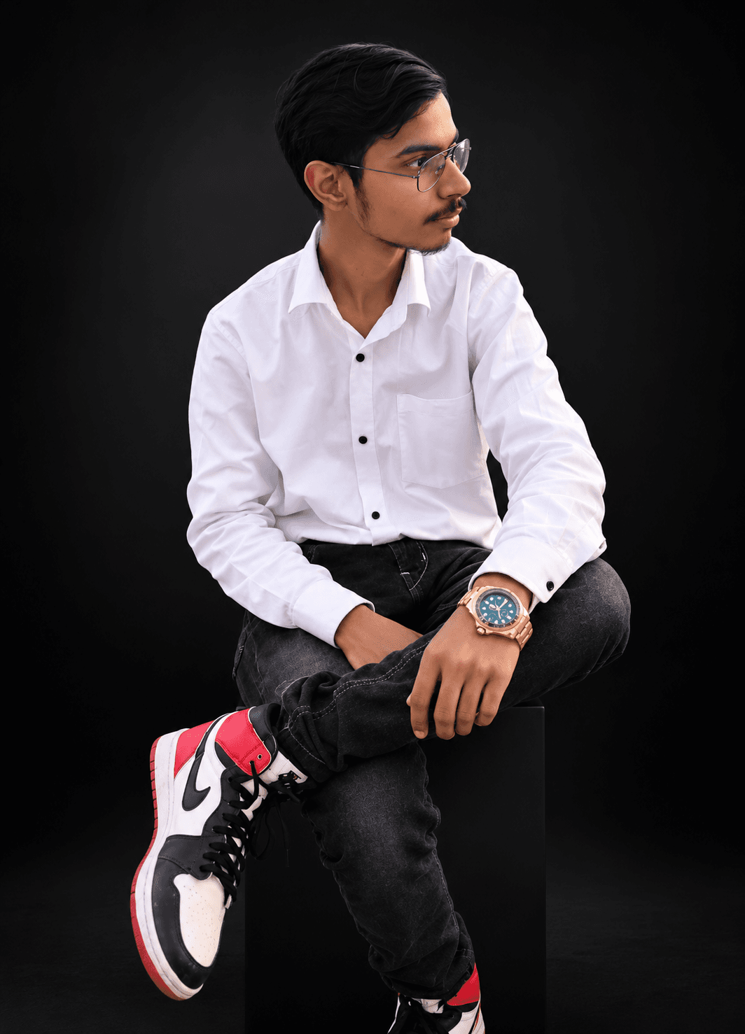 Vardaan Jaiswal - Entrepreneur, Financial Advisor, Digital Strategist & Educator